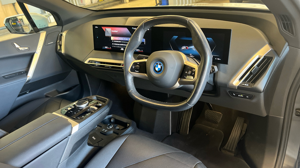 BMW iX Ix 240Kw Xdrive40 M Sport Edition 76.6Kwh SC72JWJ White #4