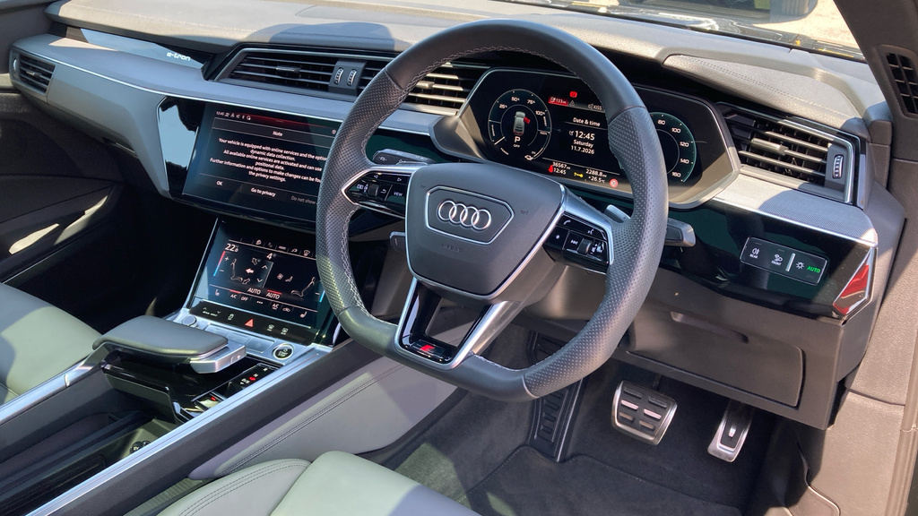 Audi Q8 e tron Audi Q8 E-tron Sportback 300Kw 55 Quattro 114Kwh B LY73UOH Black #6