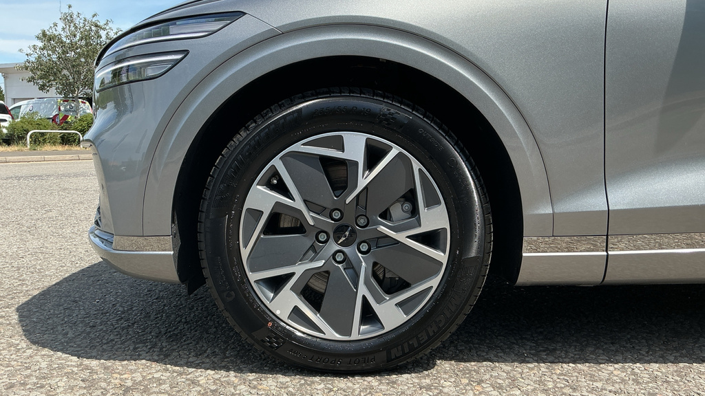 Genesis GV70 Gv70 360Kw Pure 84Kwh Awd Silver #4