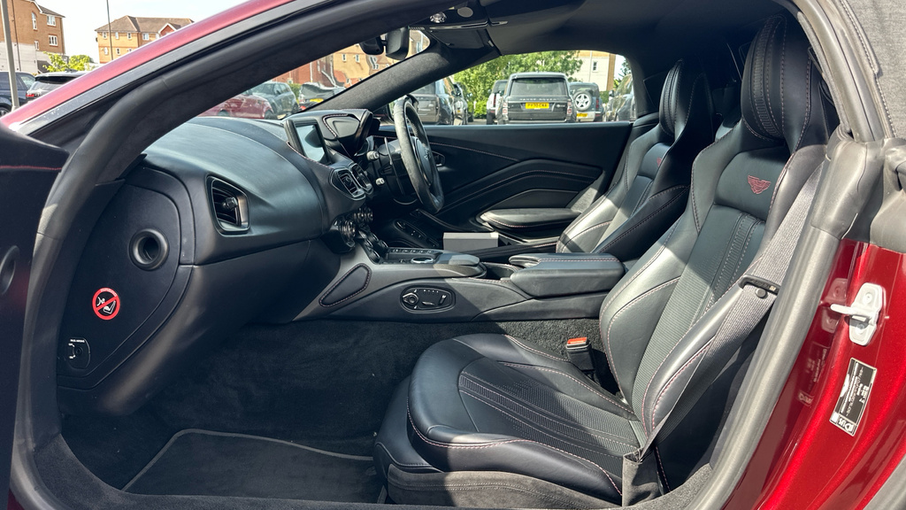 Aston Martin Vantage Vantage Zf 8 Speed Red #3
