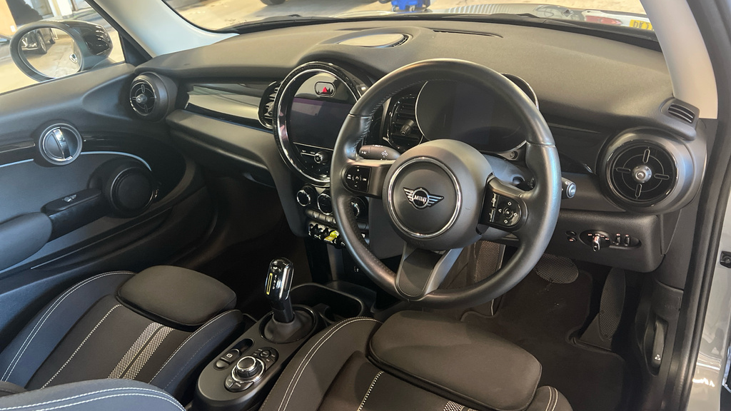Mini Hatch Hatchback 135Kw Cooper S Level 1 33Kwh VE72FJC Grey #4