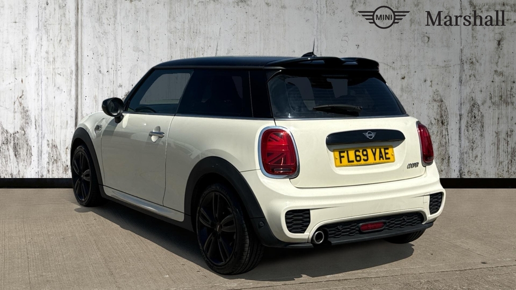 Mini Hatch Hatchback 1.5 Cooper Sport II Comfort Pack FL69YAE White #2