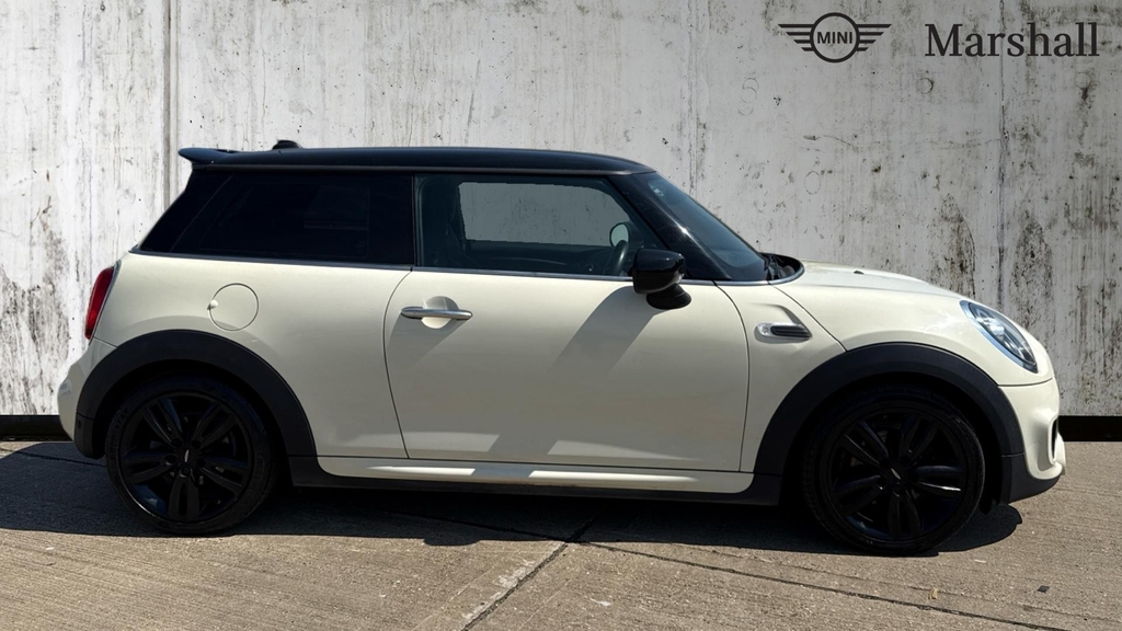 Mini Hatch Hatchback 1.5 Cooper Sport II Comfort Pack FL69YAE White #3