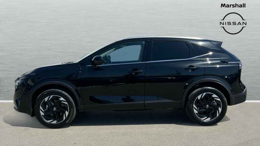 Nissan Qashqai Nissan Qashqai 1.3 Dig-t Mh N-connecta Glass Roof FT26HYH Black #3