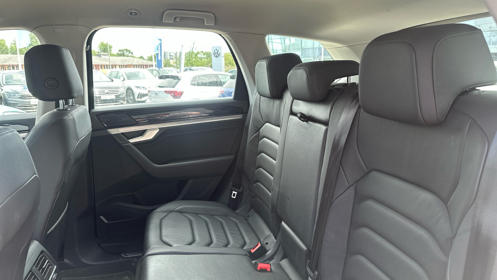Volkswagen Touareg 3.0 V6 Tdi 4Motion R-line Tip Black #15