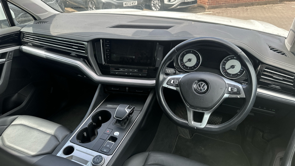 Volkswagen Touareg 3.0 V6 Tdi 4Motion R-line Tip Black #6