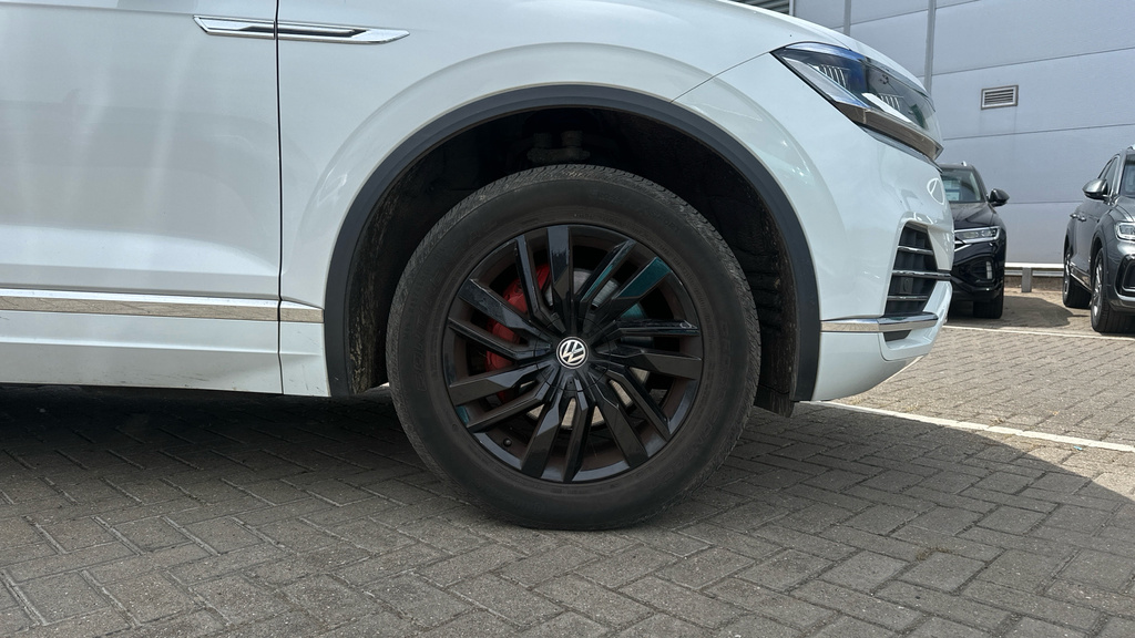 Volkswagen Touareg 3.0 V6 Tdi 4Motion R-line Tip Black #5