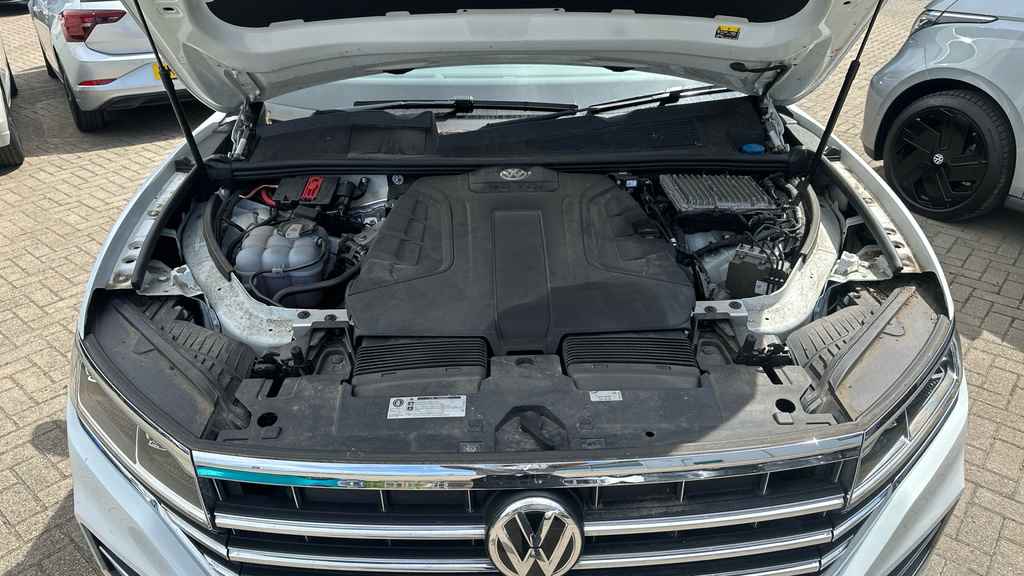 Volkswagen Touareg 3.0 V6 Tdi 4Motion R-line Tip Black #17