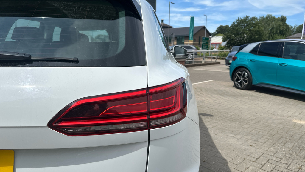 Volkswagen Touareg 3.0 V6 Tdi 4Motion R-line Tip Black #21