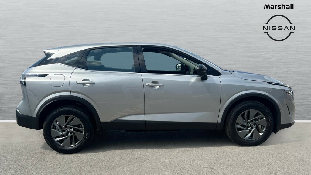 Nissan Qashqai Qashqai E-power 1.5 Hev 205Ps Acenta Prm YM26ZTS Silver #3