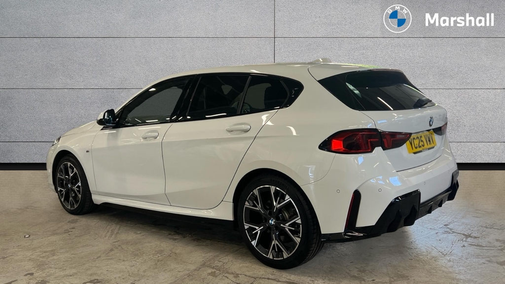 BMW 1 Series 1 Series 123 Xdrive M Sport Step YC25VWV White #2