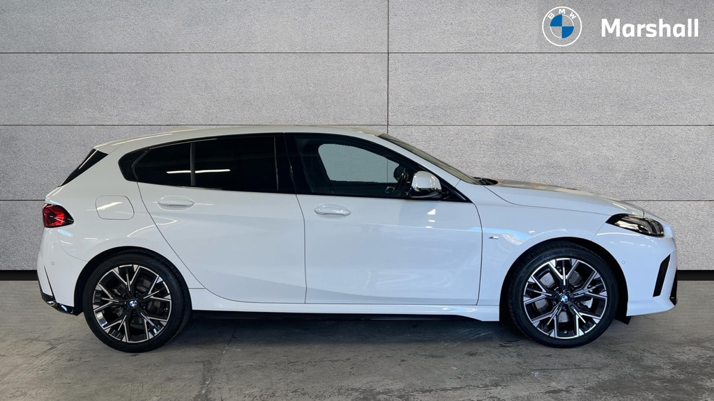 BMW 1 Series 1 Series 123 Xdrive M Sport Step YC25VWV White #3