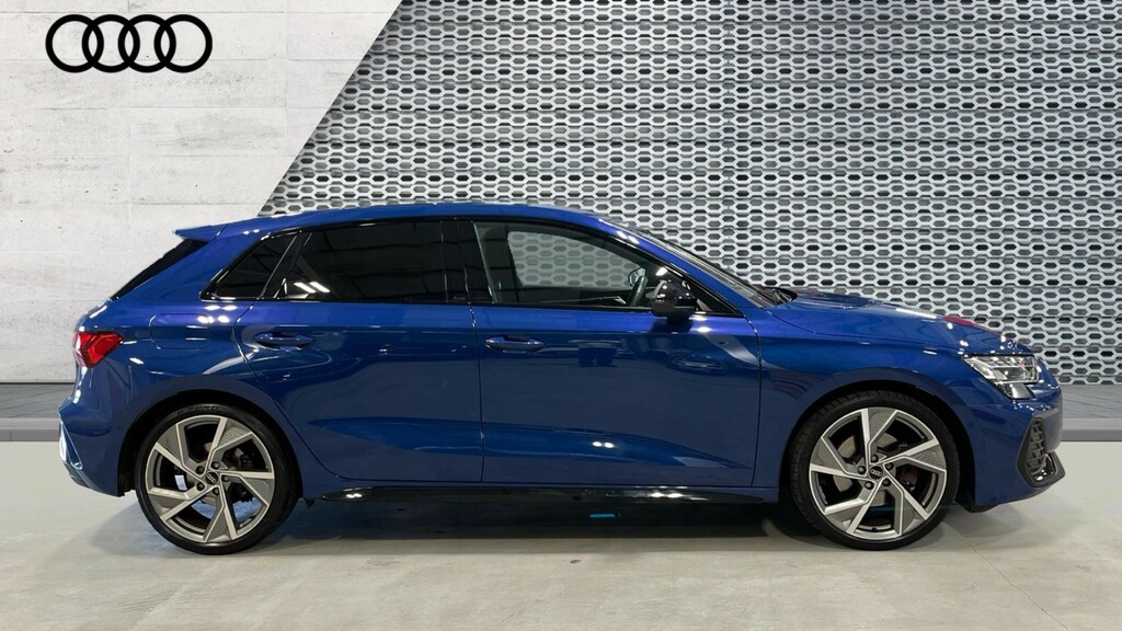 Audi A3 A3 35 Tfsi Black Edition S Tronic MM24ZKY Blue #4