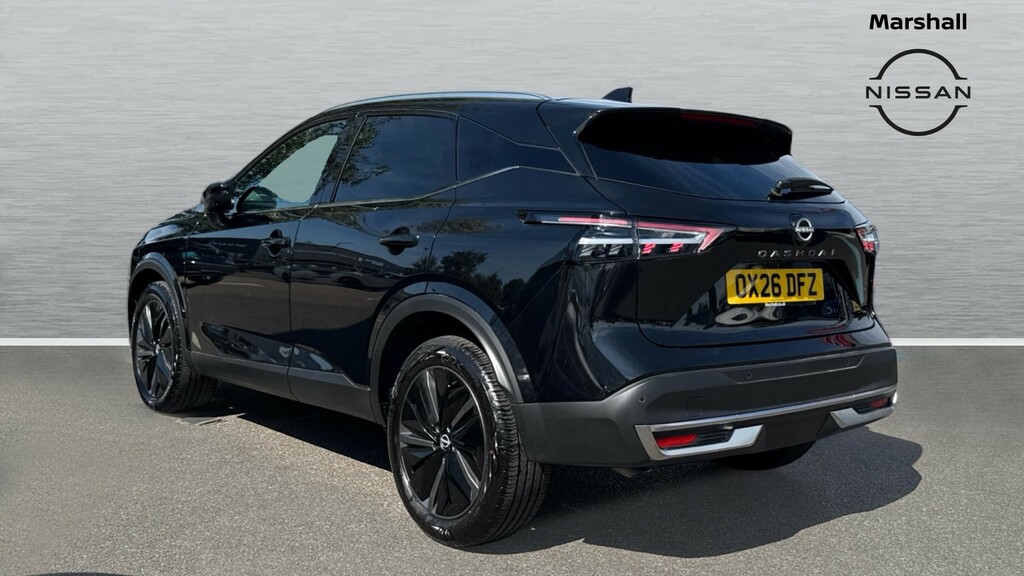 Nissan Qashqai Qashqai 1.3 Dig-t Mhb 140 Tkna Bose Pack OX26DFZ Black #2