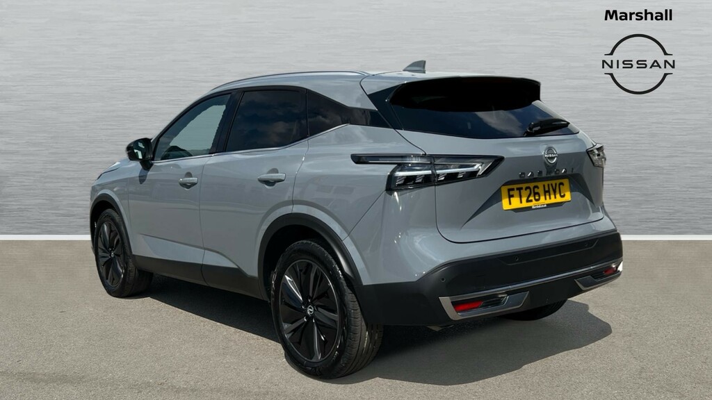 Nissan Qashqai Qashqai 1.3 Dig-t Mhb 140 Tkna Bose Pack FT26HYC Grey #2