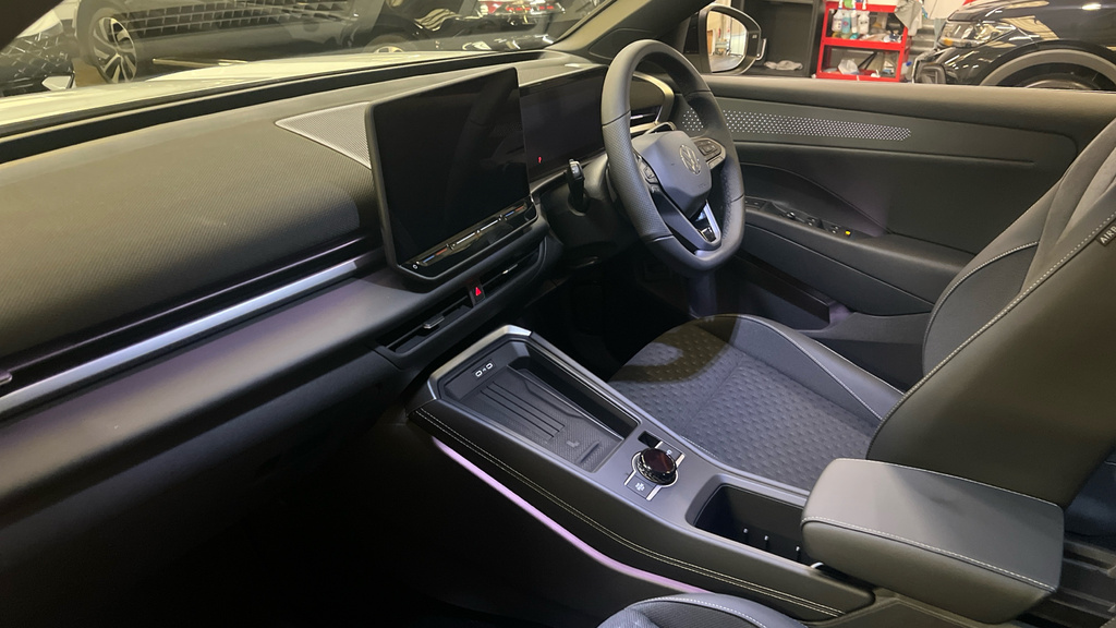 Volkswagen T-Roc New T-roc R-line 1.5 Etsi 150 Ps 7-Speed Dsg GV26OMC White #2