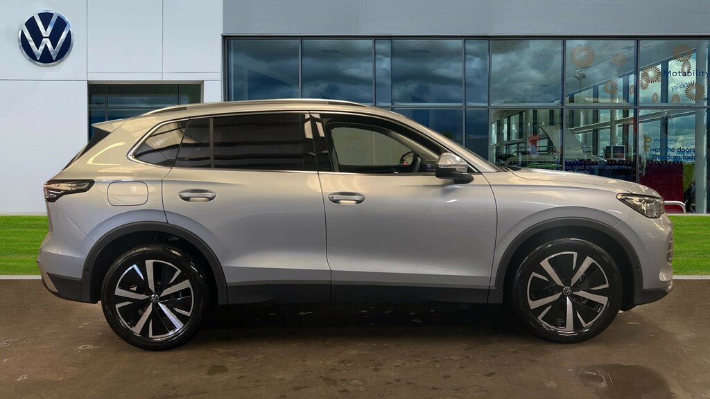 Volkswagen Tiguan Tiguan Elegance 1.5 Etsi 150 Ps 7-Speed Dsg GV26WCK Silver #4