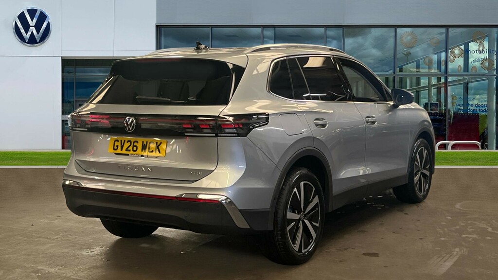 Volkswagen Tiguan Tiguan Elegance 1.5 Etsi 150 Ps 7-Speed Dsg GV26WCK Silver #3