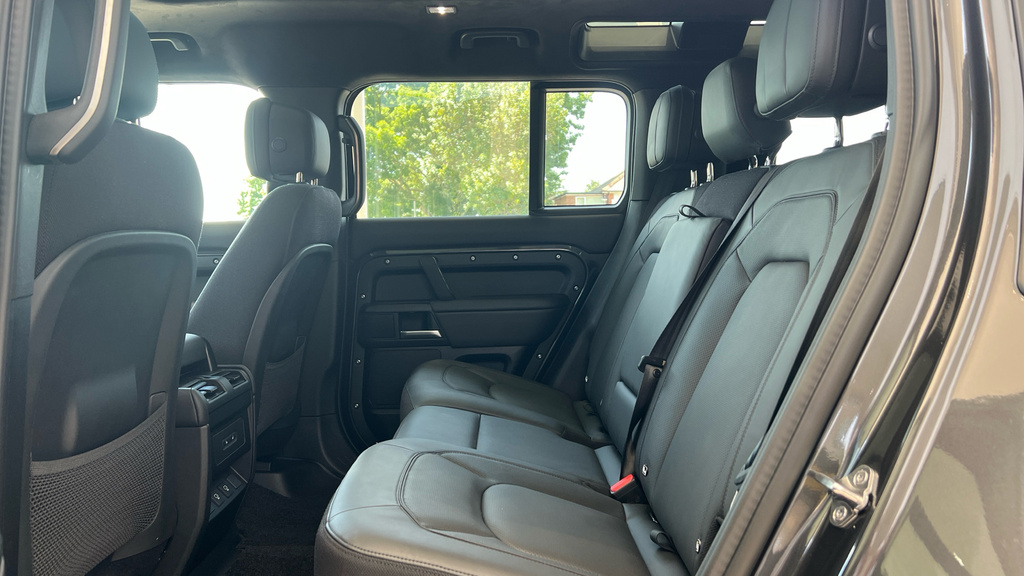 Land Rover Defender 110 Defender 3.0 D350 X-dynamic Hse 110 FE26BZJ Grey #4