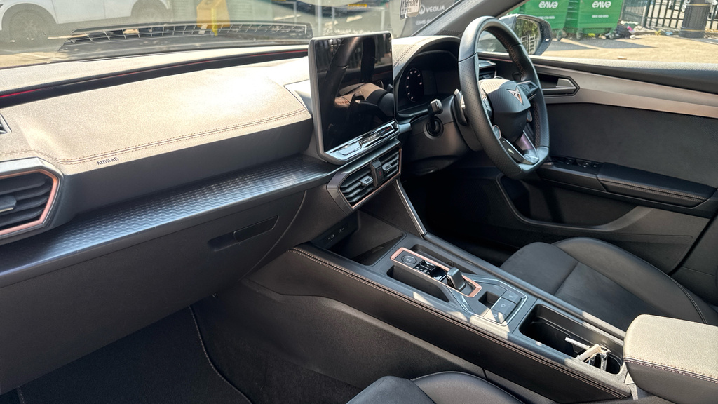 Cupra Leon Leon 1.5 Etsi 150 V2 Dsg KT25OTJ Grey #2