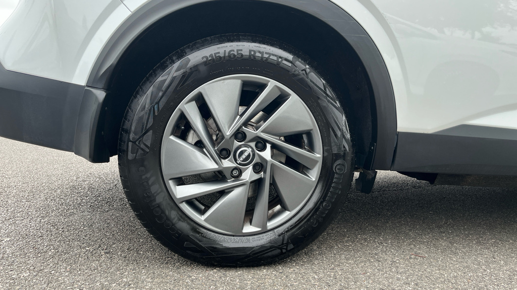 Nissan Qashqai Qashqai 1.5 E-power Acenta Premium GD75BWX White #4
