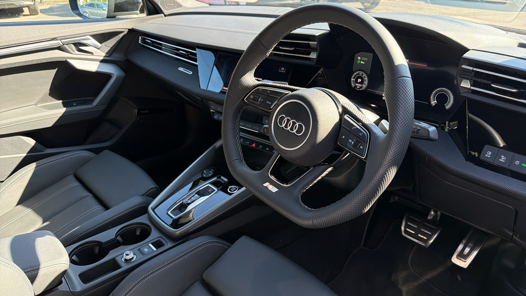 Audi A3 A3 1.5 Tfsi E 204 Black Edition S Tronic LN26MXR Black #6