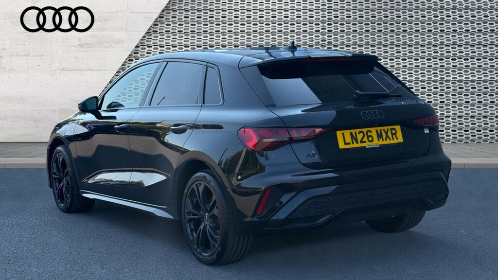 Audi A3 A3 1.5 Tfsi E 204 Black Edition S Tronic LN26MXR Black #3
