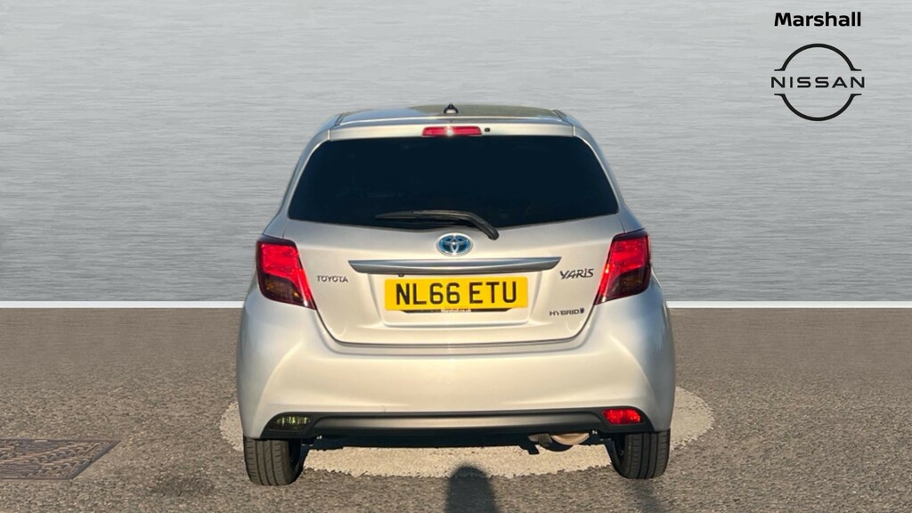 Toyota Yaris Yaris 1.5 Hybrid Icon Cvt NL66ETU Silver #6