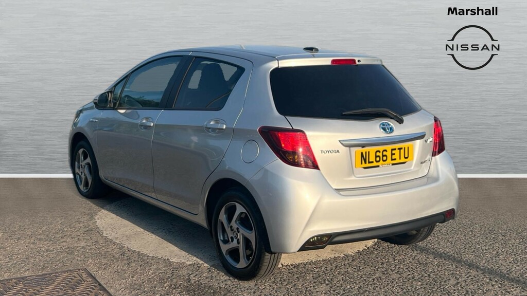 Toyota Yaris Yaris 1.5 Hybrid Icon Cvt NL66ETU Silver #2
