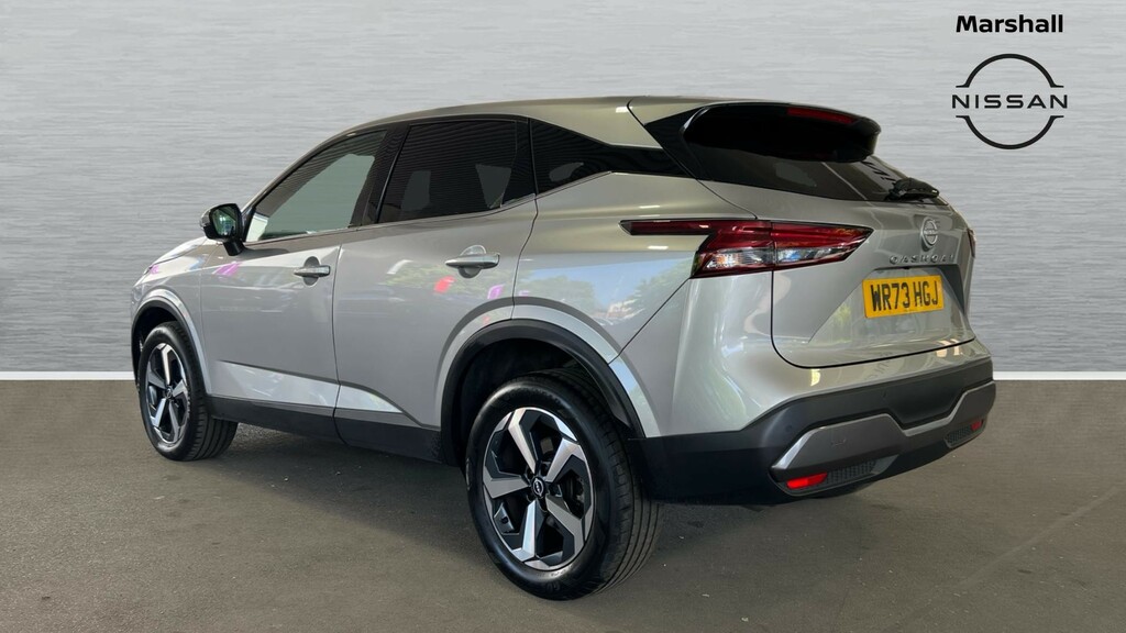 Nissan Qashqai Qashqai 1.3 Dig-t Mh 158 N-connecta Xtronic WR73HGJ Silver #2