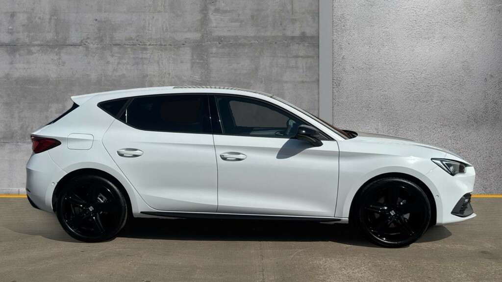 Seat Leon Leon 1.5 Tsi 150 Fr Black Edition Dap Hatchb White #4