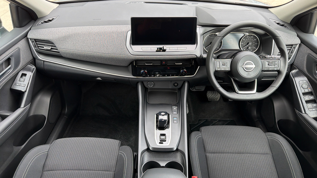 Nissan Qashqai Qashqai 1.3 Dig-t Mh Acenta Premium Hatchback Silver #8