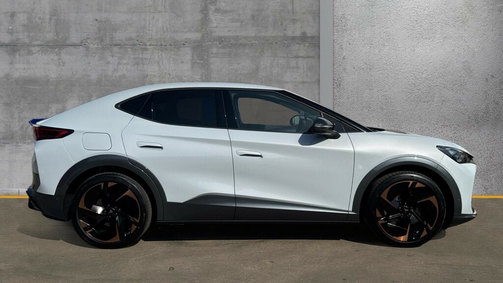 Cupra Tavascan Tavascan 210Kw V2 77Kwh Estate White #4