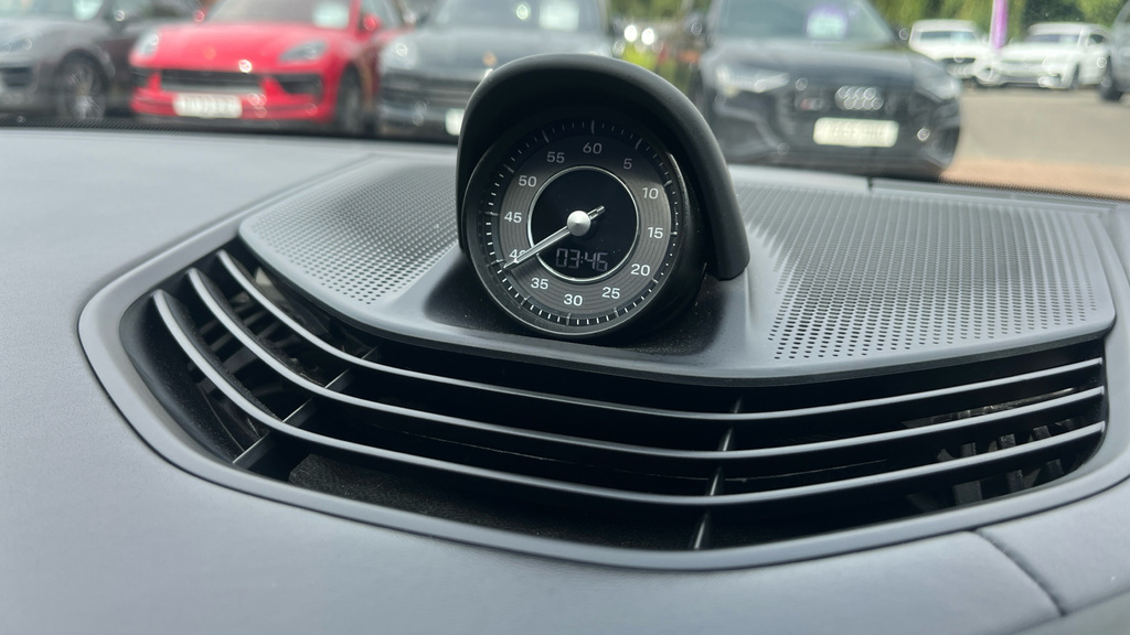 Porsche Taycan 350Kw 93Kwh Rwd Black #46
