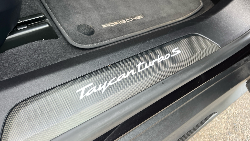 Porsche Taycan 350Kw 93Kwh Rwd Black #43
