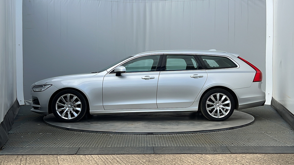 Volvo V90 Volvo Estate 2.0 B4d Momentum Blue #16