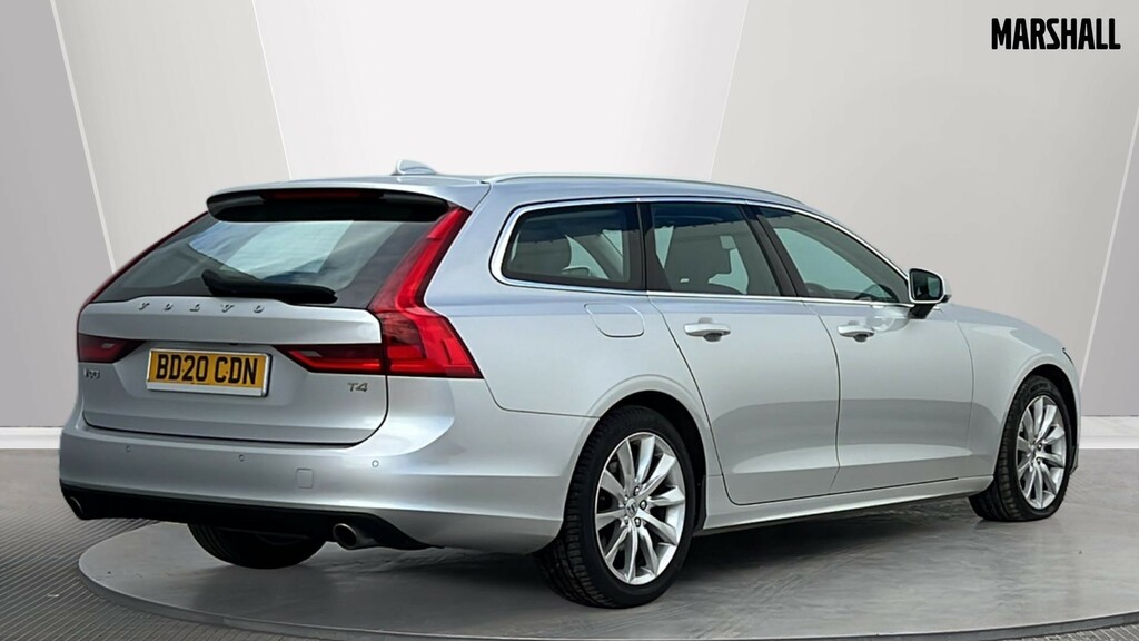 Volvo V90 V90 2.0 T4 Momentum Plus Geartronic Silver #2