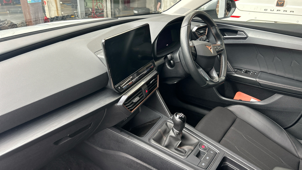 Cupra Leon Leon 1.5 Tsi V1 KP24VPZ White #2
