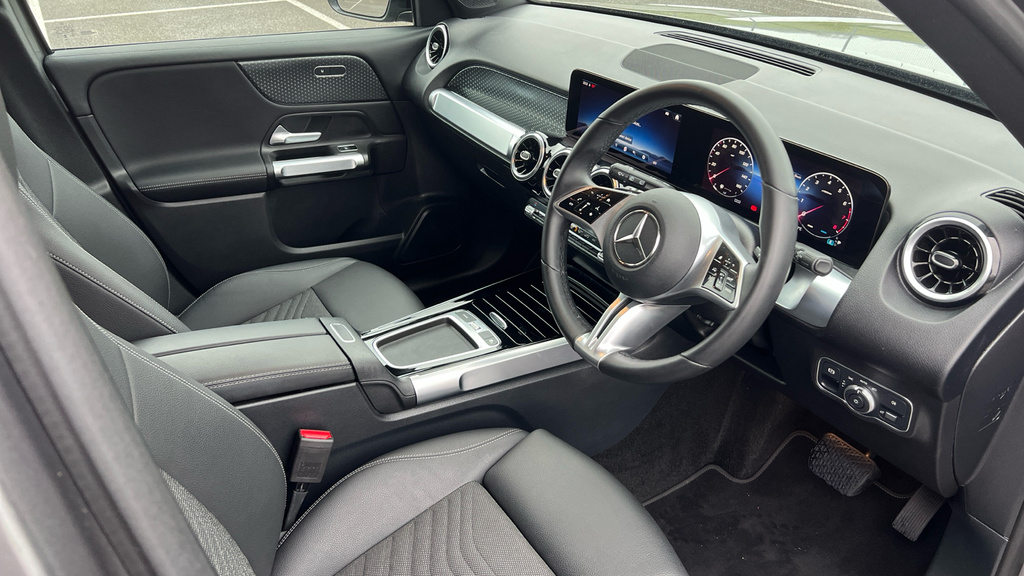 Mercedes-Benz GLB Class Glb 200 Sport Executive 7G-tronic Grey #3