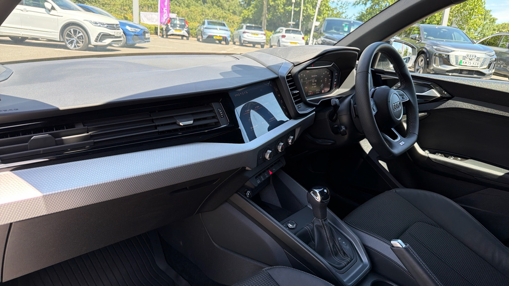 Audi A1 A1 35 Tfsi Black Edition S Tronic GN26WBJ Black #2