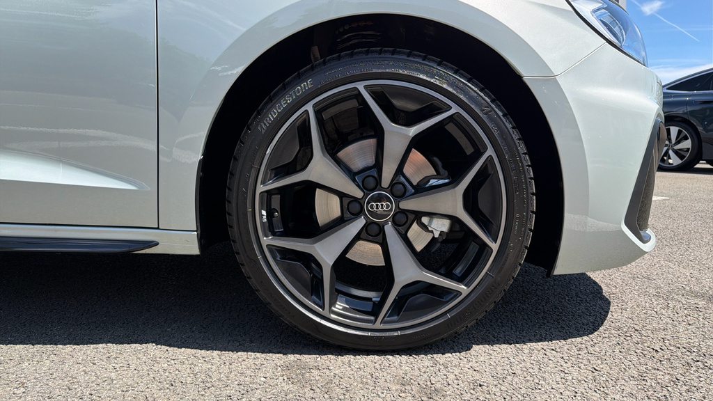 Audi A1 A1 35 Tfsi Black Edition S Tronic GN26WBJ Black #5
