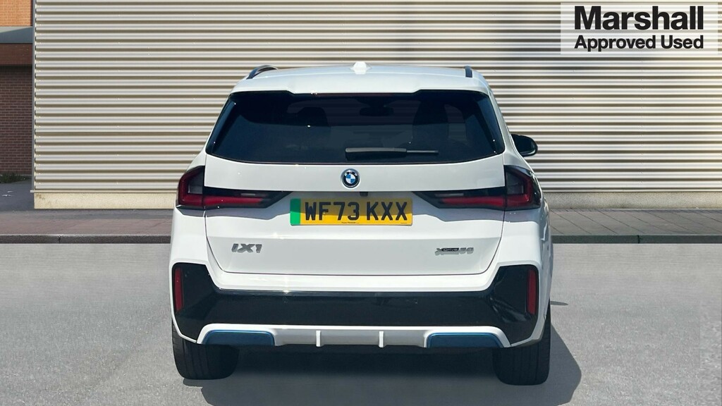 BMW iX1 Ix1 230Kw Xdrive30 M Sport 65Kwh White #3