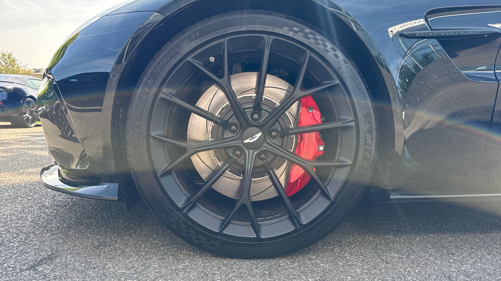 Aston Martin Vantage Vantage Roadster Black #4