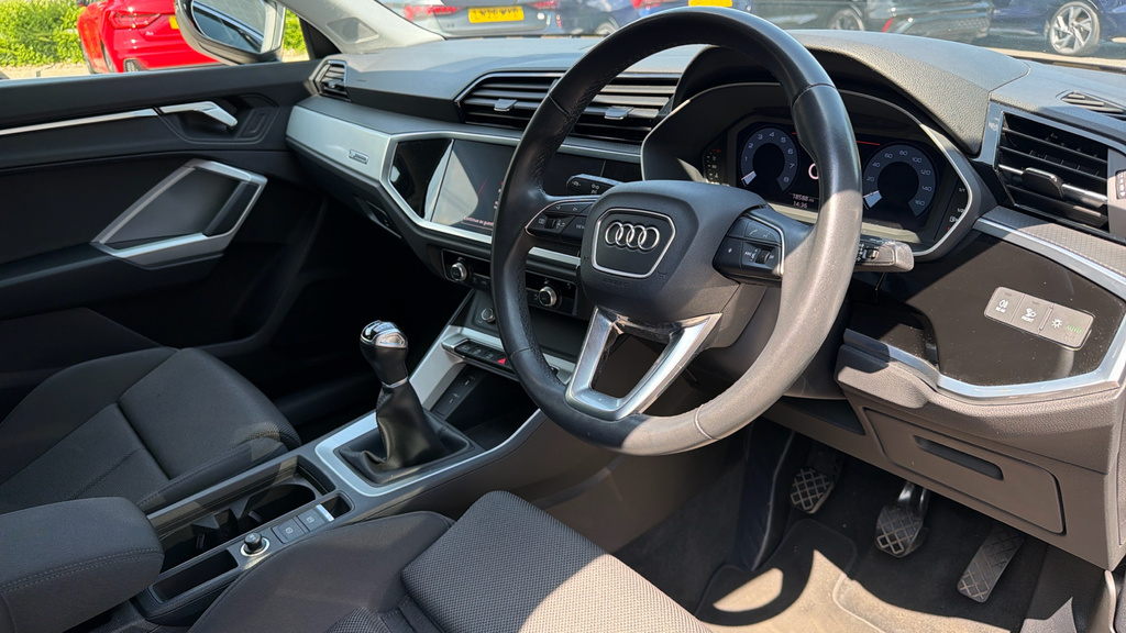 Audi Q3 Q3 35 Tfsi Sport GL72DGE Black #6