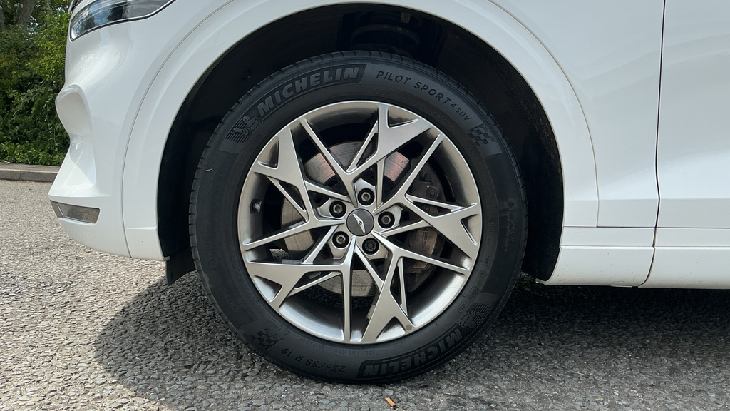 Genesis GV70 Gv70 2.5T Premium Line Awd White #4