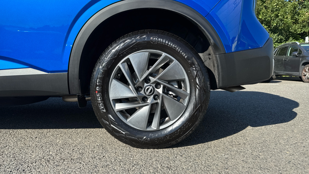 Nissan Qashqai 1.3 Dig-t Mhev 140 Acenta Premium 2Wd Black #24