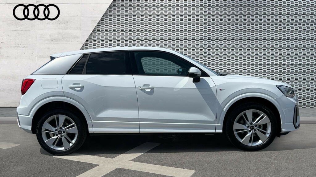 Audi Q2 Audi Q2 Estate 35 Tfsi S Line White #4