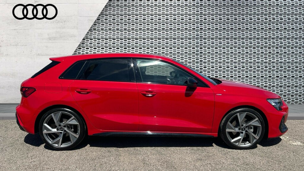 Audi A3 A3 1.5 Tfsi 150 Black Edition S Tronic WD75GVK Red #4
