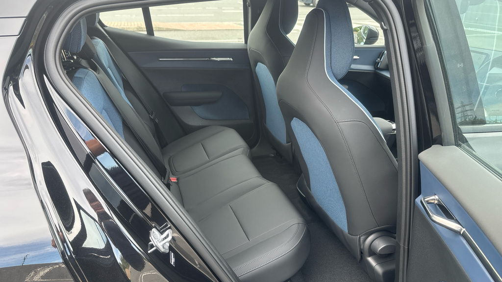 Volvo EX30 Volvo Ex30 Estate 200Kw Sm Extended Range Plus 69K Black #6