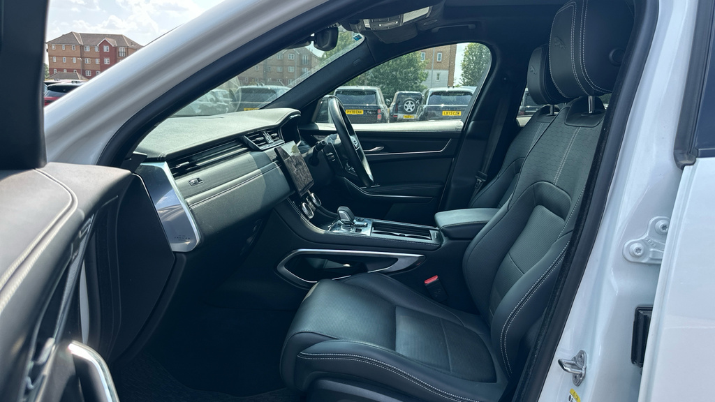 Jaguar F-Pace F-pace 2.0 D200 R-dynamic Hse Black Awd OE73MUP White #3
